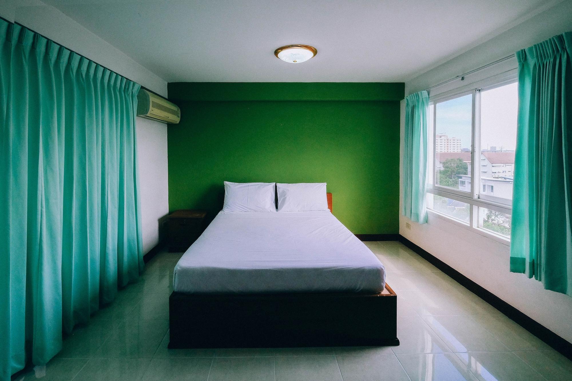 Motel Golden House @ On-Nut Station Bangkok Exteriér fotografie